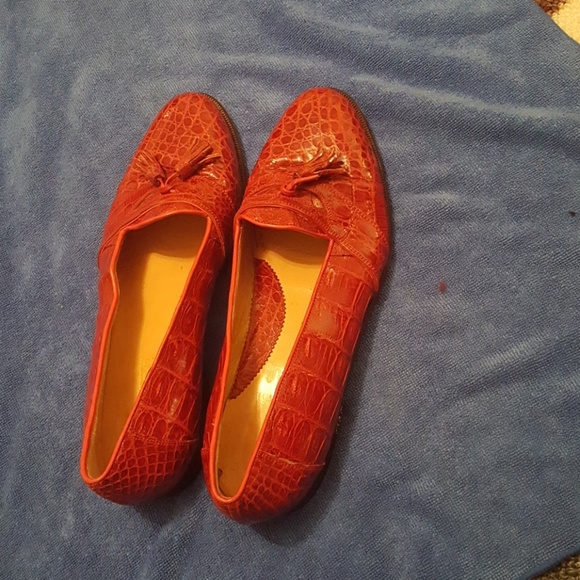 Shoes - Picture 3 of 4